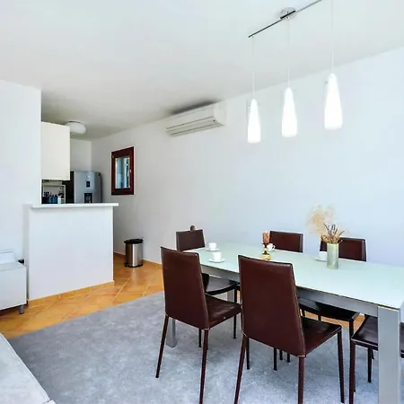In Ferienhaus Žrnovnica